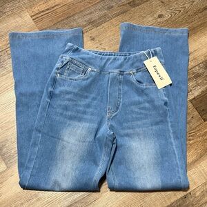 Women’s jegging wide bottom pants